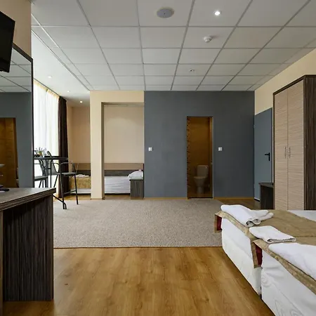 Отель Hotel City