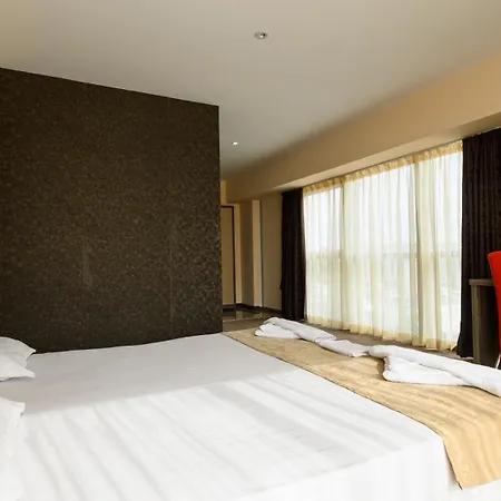 Hotel City 호텔 2*