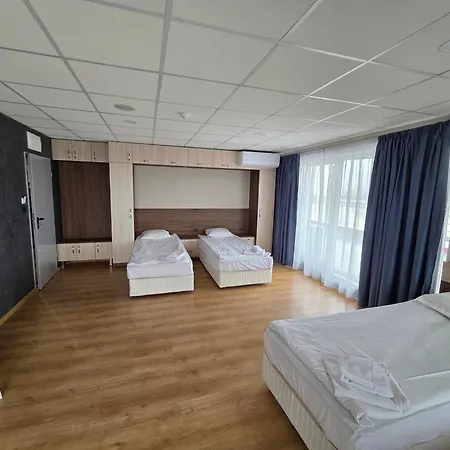 Hotel City Отель