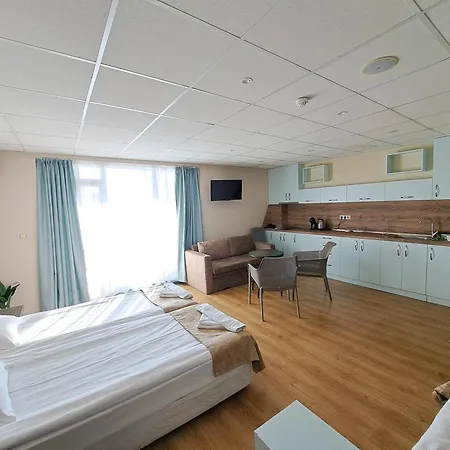 Hotel City מלון 2*