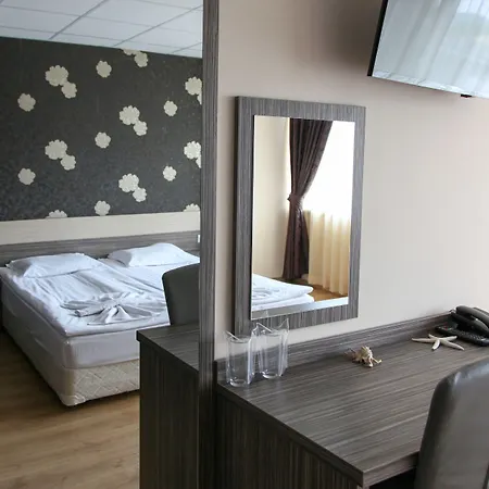 Отель Hotel City