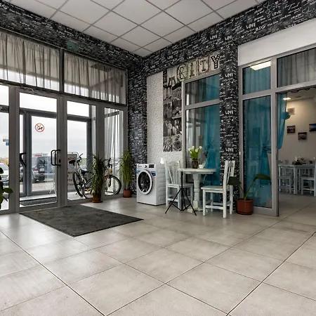מלון Hotel City