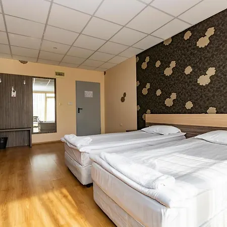 Hotel City Hotell 2*