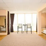 호텔 Hotel City 2*