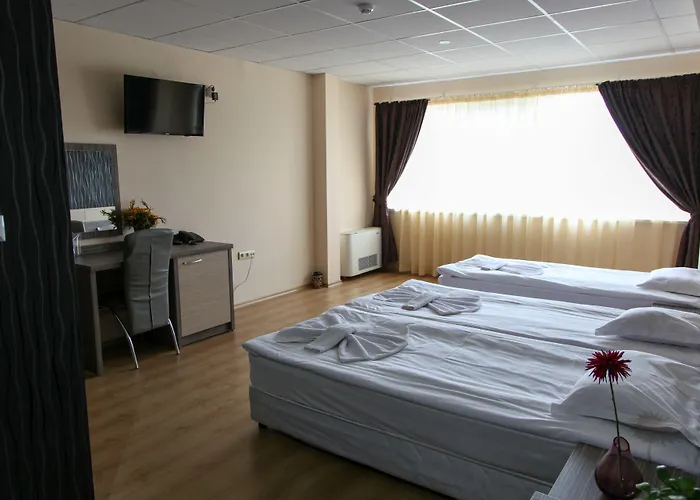 호텔 Hotel City 2*